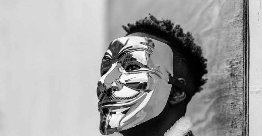 découvrez notre guide sur l'incognito, l'art de naviguer sur internet en toute confidentialité. apprenez comment protéger vos données personnelles et explorer le web sans laisser de traces.