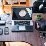 Pourquoi mon Mac ne veut-il plus s'éteindre et comment le forcer à se reposer ? découvrez des solutions efficaces pour résoudre les problèmes d'arrêt de votre mac. suivez nos conseils pour diagnostiquer et corriger les pannes d'extinction, afin d'assurer un fonctionnement optimal de votre ordinateur.