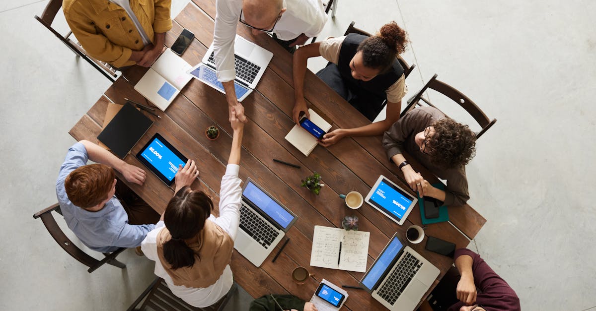 découvrez notre moniteur d'activité, l'outil idéal pour suivre vos performances sportives et votre santé au quotidien. analysez vos pas, calories brûlées et bien plus encore, afin de rester motivé et atteindre vos objectifs de bien-être.