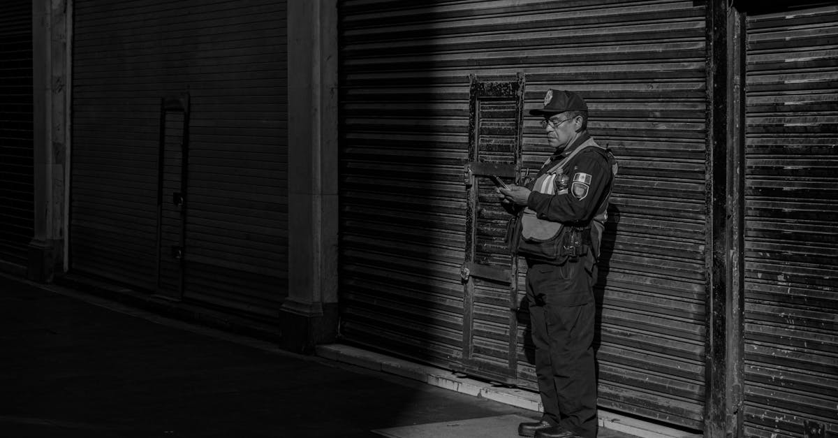 restez informé des dernières alertes de sécurité d'apple. découvrez des conseils pour protéger vos appareils et données contre les menaces potentielles. assurez la sécurité de votre expérience apple dès aujourd'hui.