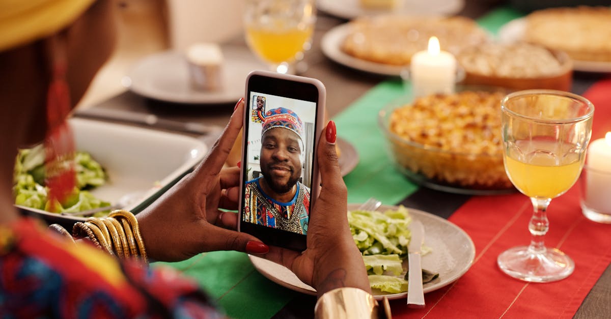 découvrez facetime, l'application de visioconférence d'apple qui vous permet de rester connecté avec vos proches en toute simplicité. profitez d'appels vidéo de haute qualité sur vos appareils ios et mac, partagez des moments précieux et interagissez comme si vous étiez dans la même pièce.