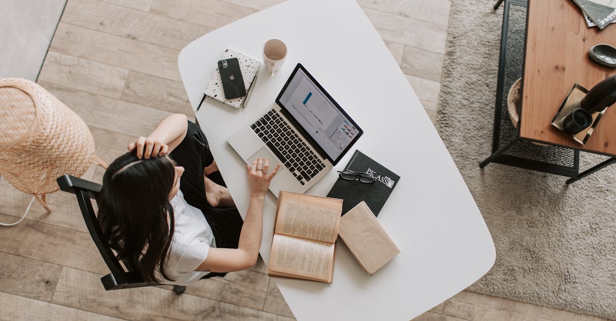 découvrez les astuces et les raccourcis clavier essentiels pour optimiser votre productivité. apprenez à naviguer plus rapidement dans vos applications et à réaliser vos tâches en un temps record grâce à notre guide complet sur les raccourcis clavier.