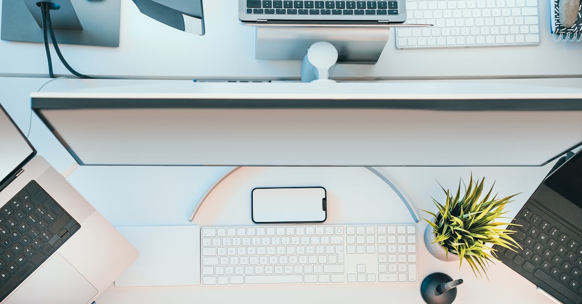 découvrez les raccourcis clavier essentiels qui vous permettront d'optimiser votre productivité et d'améliorer votre expérience utilisateur. apprenez à naviguer plus rapidement sur votre ordinateur grâce à ces astuces pratiques.