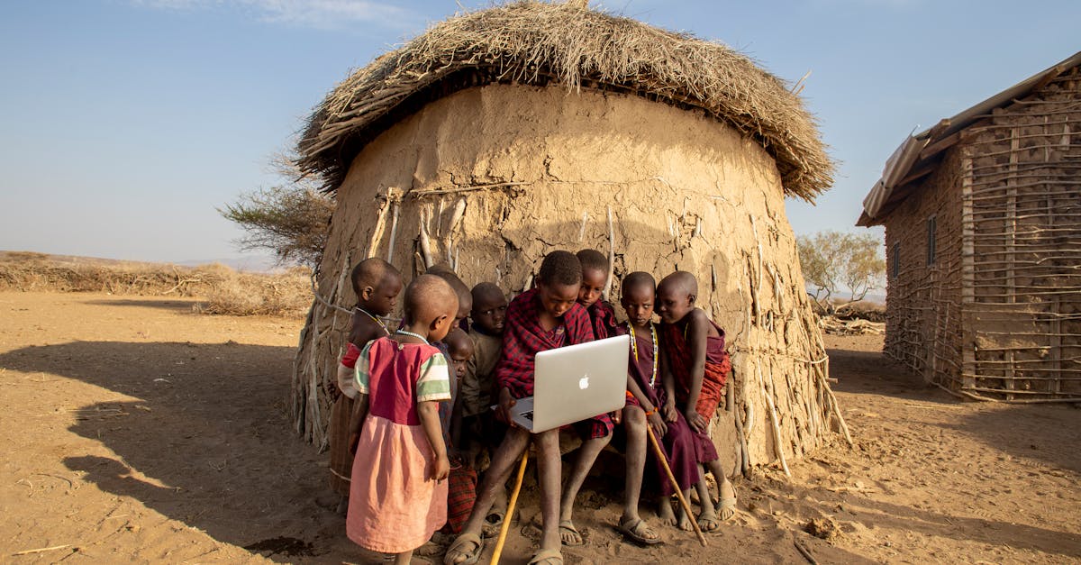 découvrez la puissance et l'élégance des macbooks d'apple. idéals pour le travail et le divertissement, ces ordinateurs portables allient performance, design et autonomie. explorez les différentes gammes pour trouver le modèle qui vous convient parfaitement.