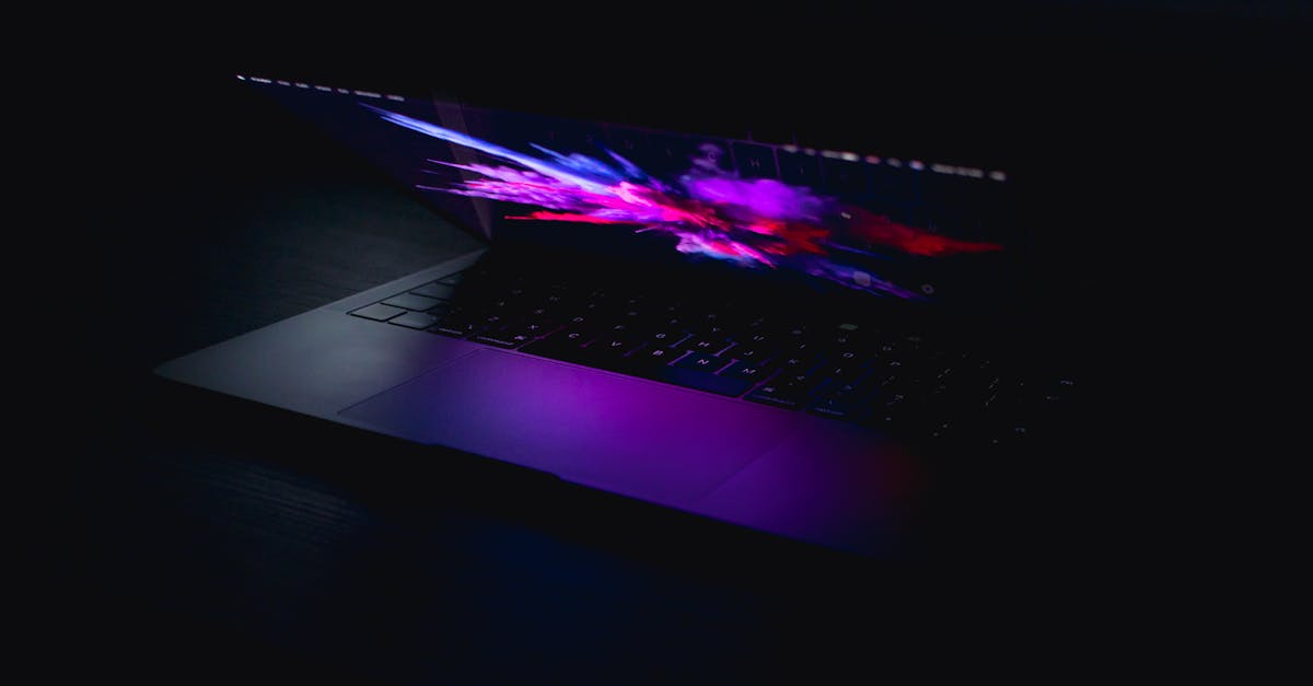découvrez les raisons derrière le bruit de craquement de votre macbook pro et comment y remédier efficacement. conseils pratiques et solutions pour maintenir votre appareil en parfait état.