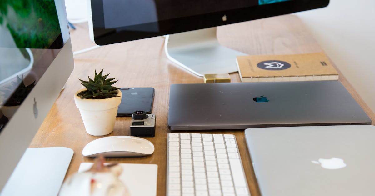 découvrez la magic mouse d'apple, un accessoire élégant et innovant qui combine design raffiné et technologie avancée. profitez d'une expérience de navigation fluide grâce à son contrôle tactile intuitif et sa connectivité sans fil. idéale pour les professionnels et les amateurs de technologie.