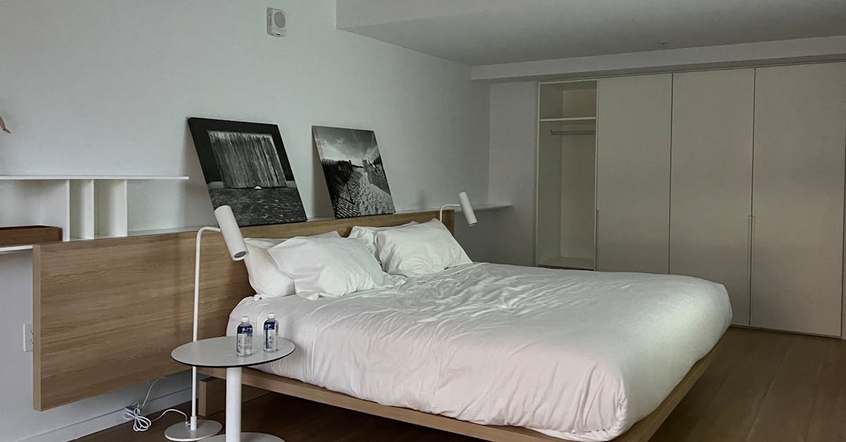 découvrez notre collection de stickers minimalistes, alliant élégance et simplicité. idéaux pour personnaliser vos objets du quotidien, ces autocollants apportent une touche artistique tout en restant discrets. parfaits pour les amateurs de design épuré.