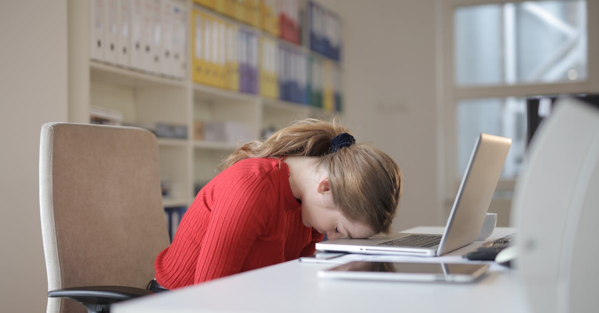 découvrez des conseils efficaces pour prévenir les troubles du sommeil et améliorer la qualité de vos nuits. apprenez à adopter des habitudes saines pour un sommeil réparateur et retrouvez votre énergie au quotidien.