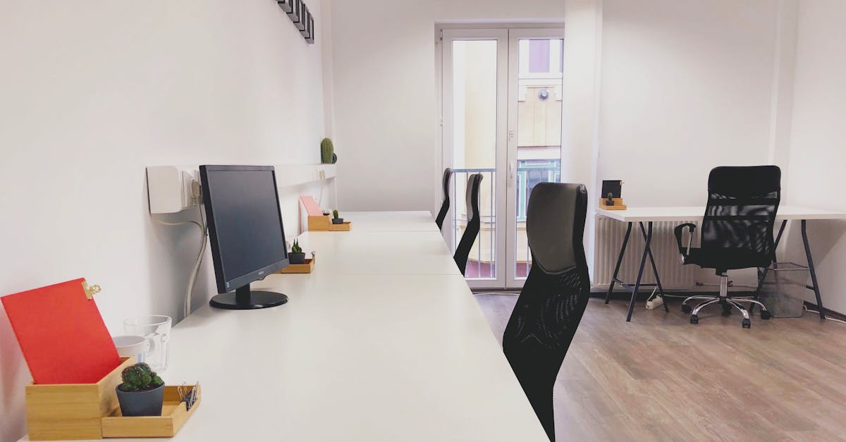 découvrez comment le partage d'écran peut améliorer votre collaboration en ligne, vous permettant de montrer des présentations, de partager des fichiers et d'interagir efficacement en temps réel.