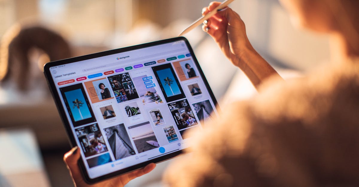 découvrez le concept de 'split screen' qui permet de visualiser plusieurs fenêtres simultanément sur un même écran. apprenez comment cette technique optimise votre espace de travail ou améliore votre expérience de divertissement en partageant l'affichage de vos contenus préférés.
