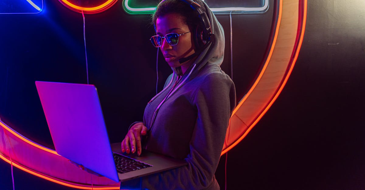 découvrez tout ce qu'il faut savoir sur les spywares : leurs impacts sur la sécurité informatique, comment les détecter et les supprimer pour protéger vos données personnelles et professionnelles.