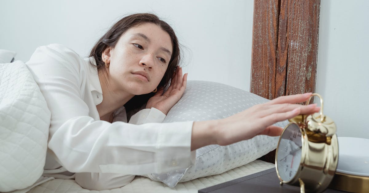 découvrez des astuces et conseils pratiques pour rester éveillé et combattre la fatigue. que ce soit pour une longue nuit d'étude, un voyage en voiture ou un défi professionnel, apprenez comment maintenir votre énergie et rester alerte tout au long de la journée.