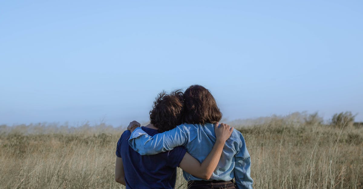 découvrez l'importance de la confiance dans les relations personnelles et professionnelles. apprenez comment bâtir et maintenir un environnement de confiance mutuelle pour favoriser la collaboration et le succès.