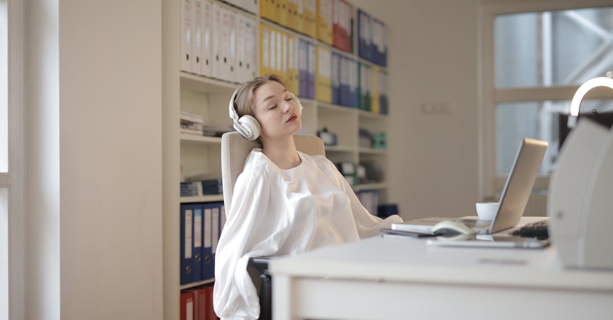 découvrez comment déverrouiller votre souris en un rien de temps avec nos solutions simples et efficaces. suivez nos conseils pour résoudre les problèmes de souris gelée sur votre ordinateur.