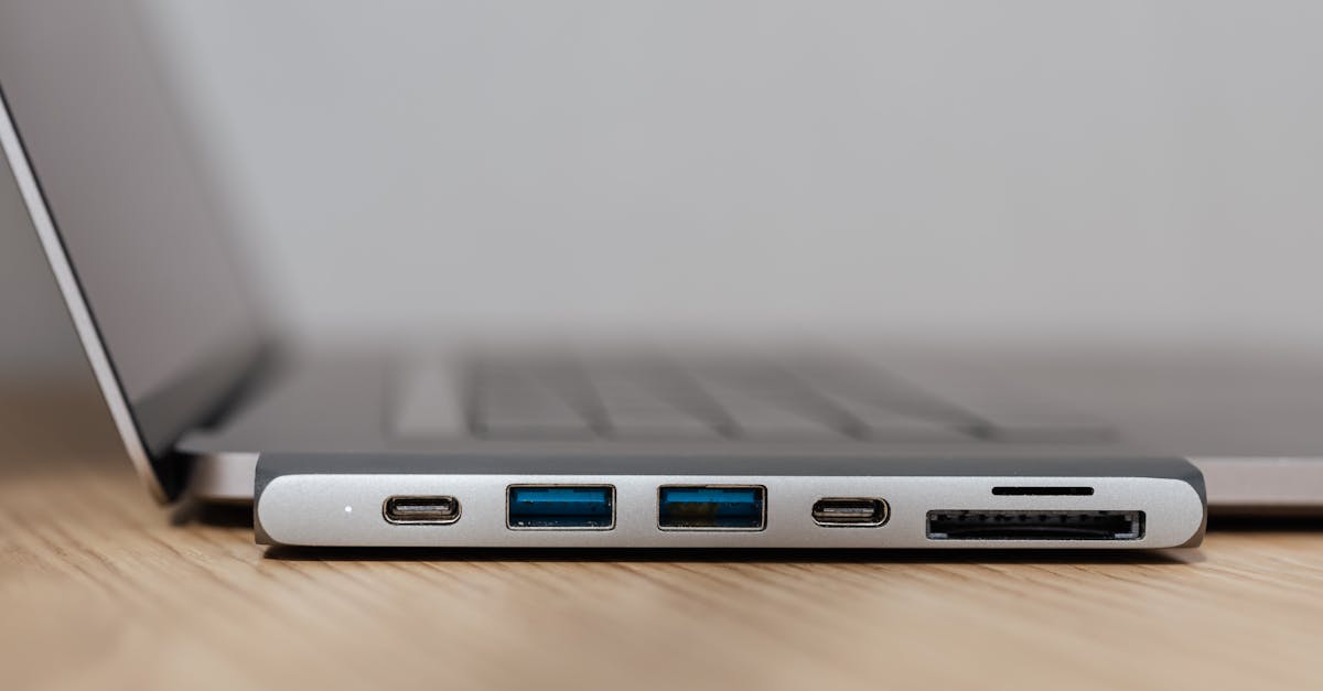 découvrez tout sur l'usb : un standard de connexion polyvalent permettant de relier facilement vos appareils électroniques, de transférer des données et de recharger vos devices. explorez les différents types, normes et accessoires pour optimiser votre utilisation de l'usb.