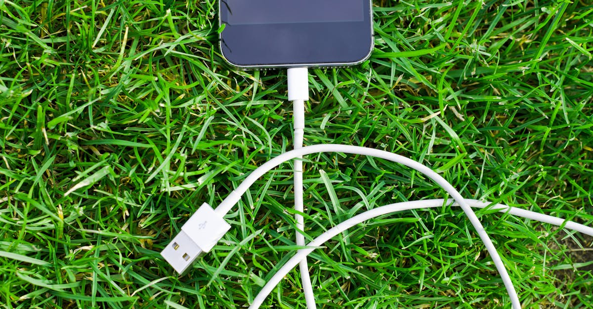 découvrez tout sur l'usb : technologie, types de connecteurs, vitesses de transfert et applications pratiques pour simplifier votre vie numérique.
