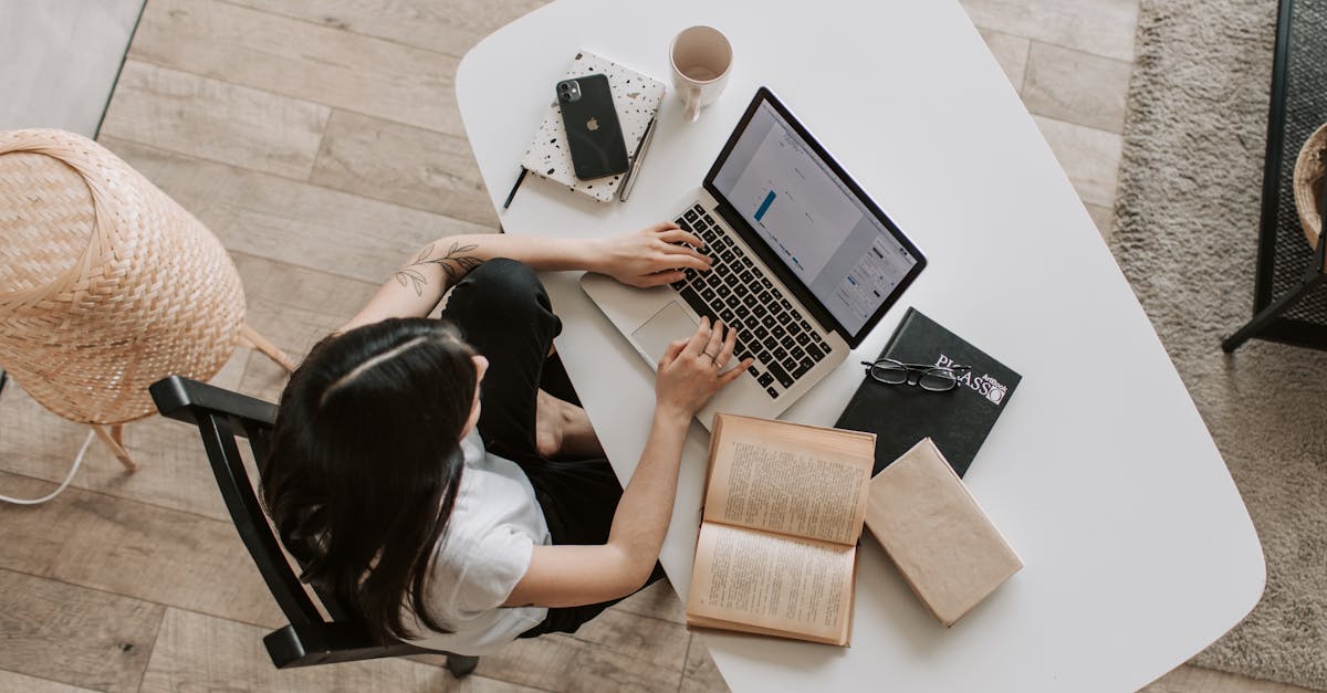 découvrez notre sélection de macbooks d'occasion, alliant performance et fiabilité. profitez de prix imbattables tout en vous offrant un appareil de qualité qui a fait ses preuves. idéal pour les étudiants et professionnels à la recherche d'une machine puissante à moindre coût.