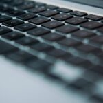 découvrez des raccourcis pratiques pour optimiser votre productivité et simplifier vos tâches quotidiennes. apprenez à utiliser des combinaisons de touches pour naviguer plus efficacement sur votre ordinateur et vos appareils mobiles.