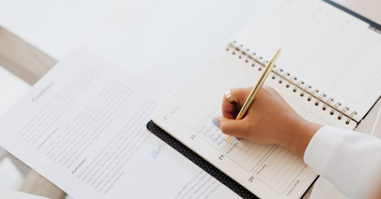 découvrez comment supprimer définitivement des fichiers de votre ordinateur en toute sécurité. suivez nos étapes simples pour garantir qu'aucune donnée ne peut être récupérée, assurant ainsi votre confidentialité et la libération d'espace de stockage.