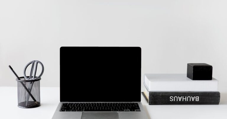 découvrez comment gérer vos comptes internet sur vos appareils apple. apprenez à configurer, synchroniser et sécuriser vos informations pour une expérience en ligne fluide et efficace.