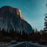 découvrez el capitan, l'emblématique paroi rocheuse du parc national de yosemite, célèbre pour ses falaises majestueuses et ses défis d'escalade. explorez son histoire, sa géologie fascinante et les aventures des alpinistes qui s'y attaquent.