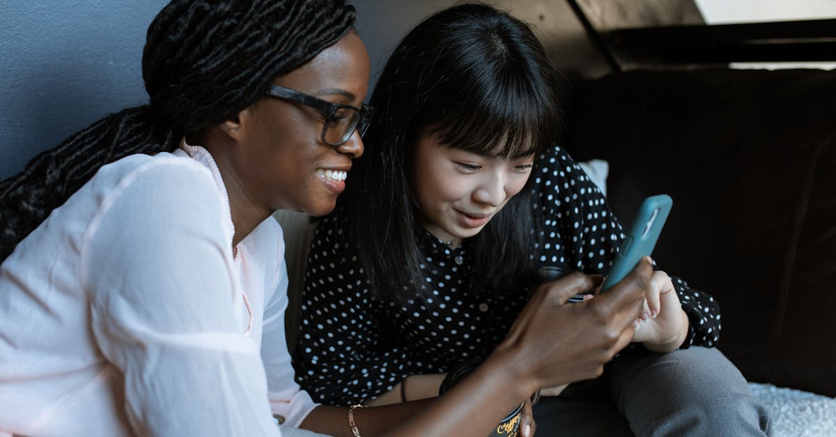 découvrez le marketing conversationnel, une stratégie innovante pour engager vos clients en temps réel. apprenez comment établir des dialogues authentiques et personnalisés, boostez vos taux de conversion et fidélisez votre audience grâce à des interactions significatives.
