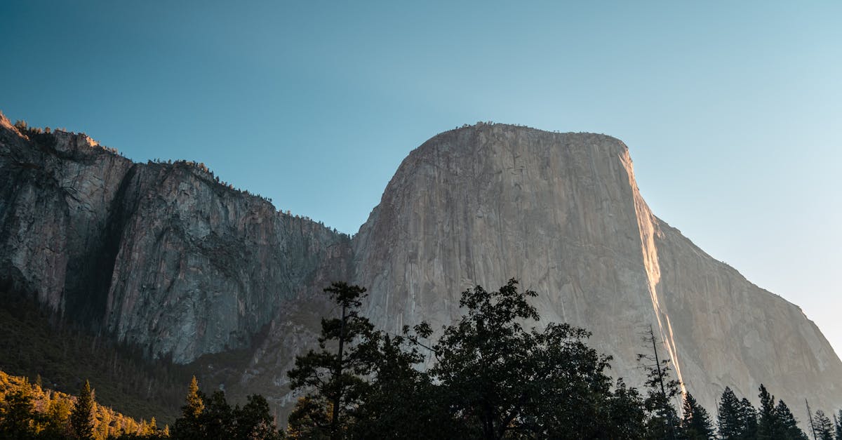téléchargez macos high sierra au format dmg pour profiter des meilleures performances et fonctionnalités de votre mac. découvrez une interface élégante, des améliorations de sécurité et une compatibilité optimale avec vos applications.
