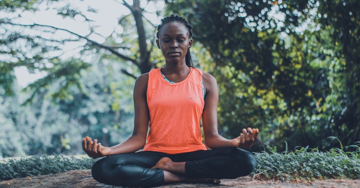 découvrez les bienfaits de la méditation pour apaiser votre esprit, réduire le stress et améliorer votre bien-être. explorez différentes techniques de méditation adaptées à tous niveaux et transformez votre quotidien grâce à cette pratique millénaire.