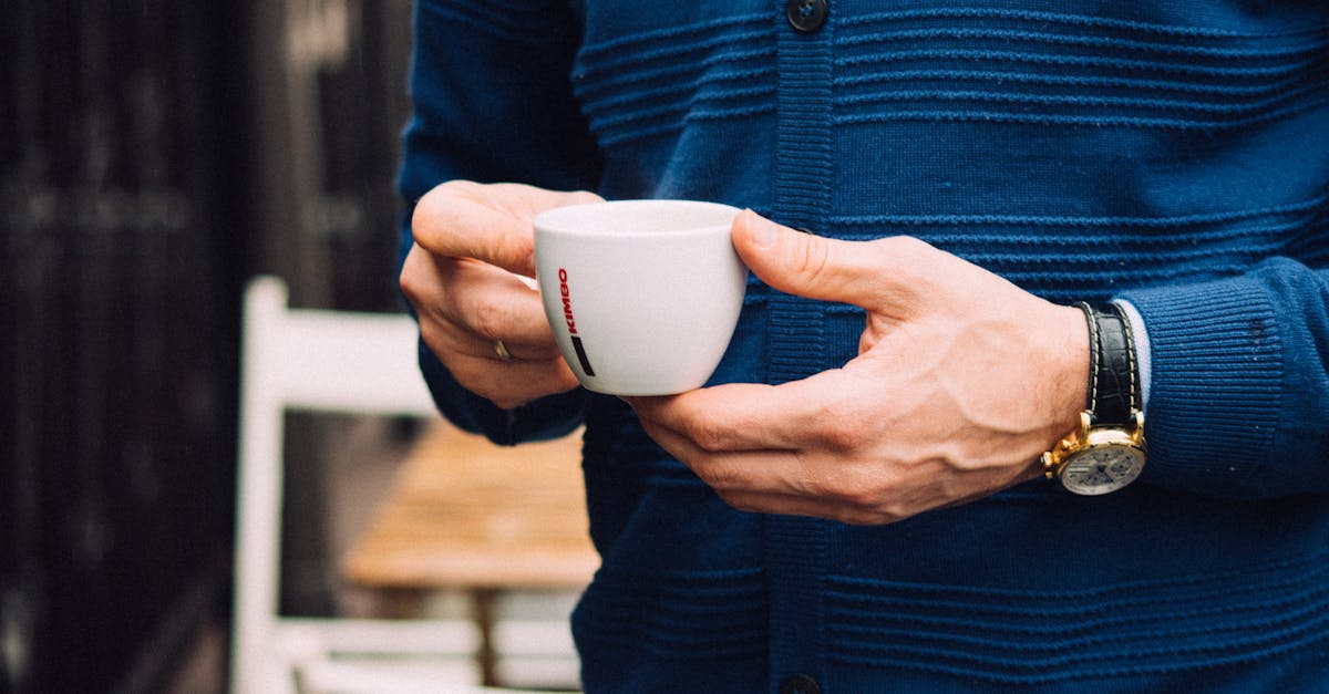 découvrez une routine matinale revitalisante qui booste votre énergie et vous prépare à affronter la journée. des conseils pratiques pour une meilleure productivité, une santé optimale et un bien-être retrouvé.