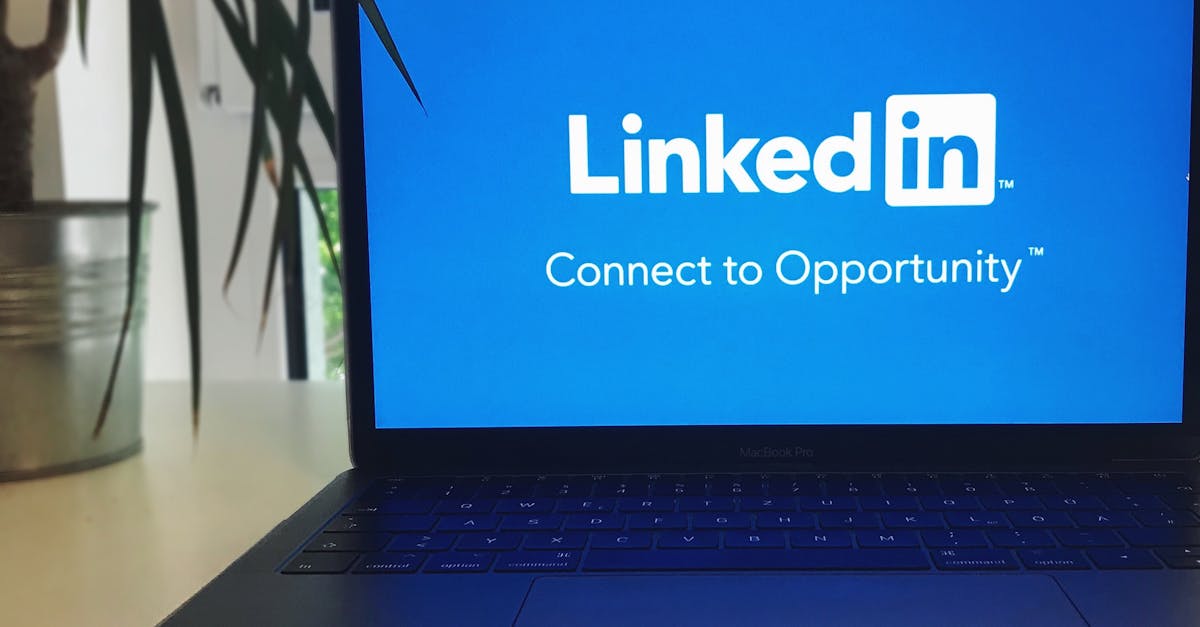 découvrez l'univers de la publicité sur les réseaux sociaux : augmentez votre visibilité, ciblez vos audiences et optimisez vos campagnes publicitaires pour un impact maximal sur votre stratégie marketing.
