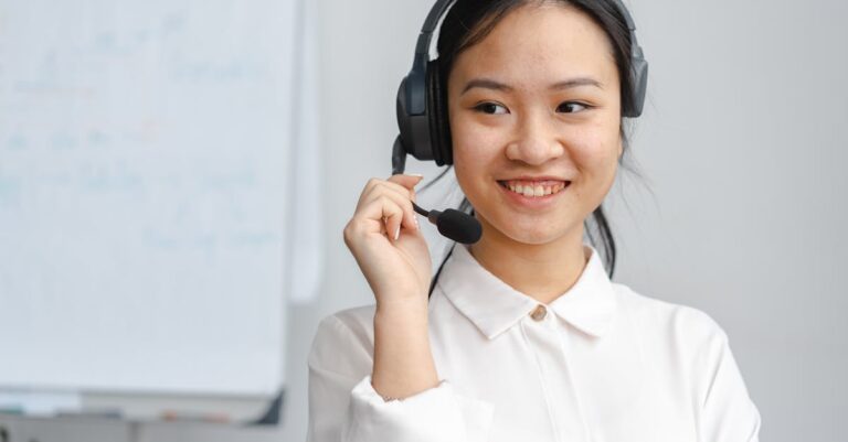 découvrez notre service d'assistance en ligne, disponible pour répondre à toutes vos questions et résoudre vos problèmes rapidement. profitez d'une aide instantanée, d'assistance personnalisée et de conseils d'experts, le tout depuis le confort de votre domicile.