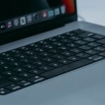 découvrez macos sonoma, la dernière version du système d'exploitation d'apple, offrant des fonctionnalités innovantes, une meilleure performance et une interface utilisateur optimisée pour enrichir votre expérience sur mac.