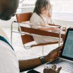 découvrez comment installer et utiliser macos ventura à l'aide de fichiers vmdk. profitez des nouvelles fonctionnalités de ce système d'exploitation tout en optimisant votre environnement virtuel grâce à notre guide complet.