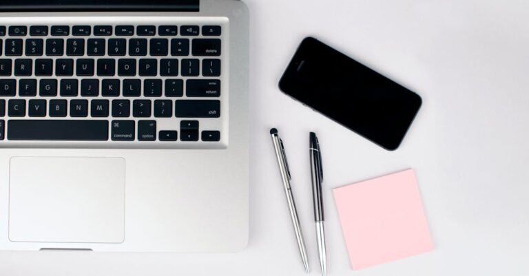découvrez comment sauvegarder efficacement votre iphone pour protéger vos données précieuses. suivez nos conseils et astuces pour réaliser un backup complet, que ce soit via icloud ou votre ordinateur. ne risquez pas de perdre vos photos, contacts et applications importantes!
