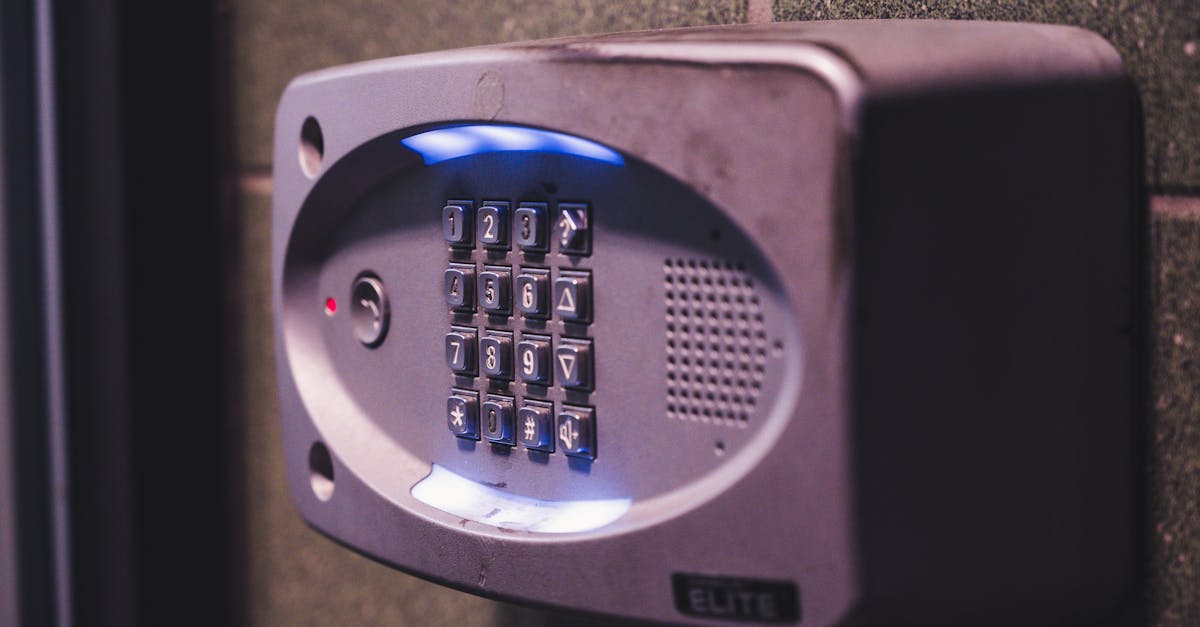 découvrez le rôle essentiel d'un gatekeeper dans la gestion des informations et des accès. apprenez comment cette fonction clé influence les interactions et la communication au sein des organisations.