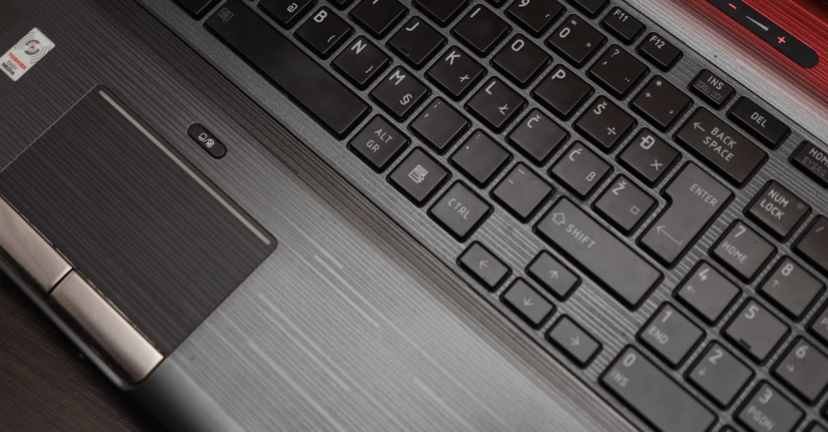 découvrez les raccourcis clavier essentiels pour améliorer votre productivité et naviguer efficacement sur votre ordinateur. apprenez comment ces combinaisons de touches peuvent simplifier vos tâches quotidiennes.