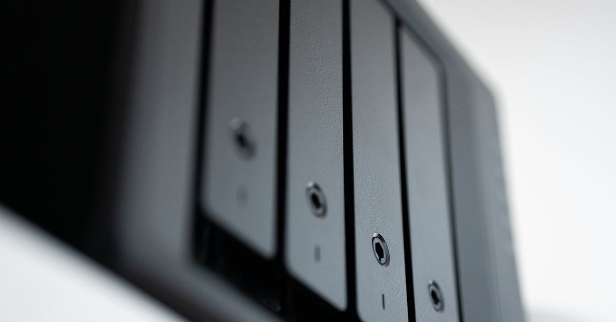 découvrez tout ce qu'il faut savoir sur le nas (network attached storage) : un stockage en réseau pratique et performant pour sauvegarder, partager et gérer vos données. optimisez votre organisation numérique grâce à cette solution incontournable.
