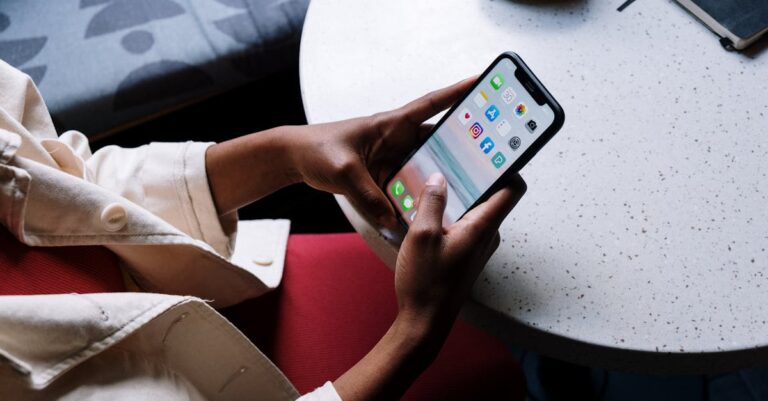 découvrez comment supprimer facilement les icônes superflues de votre bureau ou de votre appareil. suivez nos étapes simples pour personnaliser votre interface selon vos préférences et gagner en clarté!