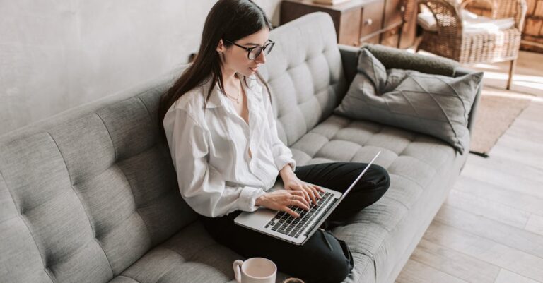 découvrez comment supprimer votre compte email facilement et définitivement. suivez notre guide étape par étape pour sécuriser vos informations et libérer de l'espace en quelques clics.