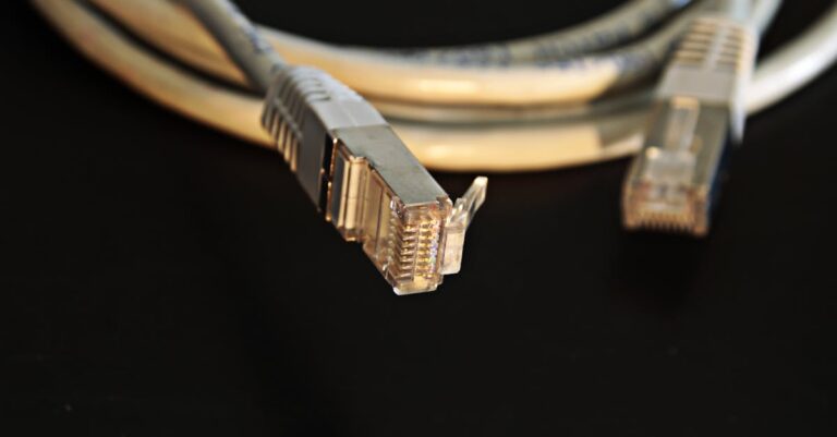 découvrez tout sur ethernet, la technologie réseau incontournable pour une connexion internet rapide et stable. apprenez comment cela fonctionne, ses avantages, et comment l'installer chez vous.