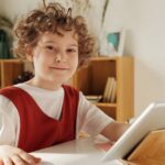 5 applications iPad gratuites adaptées aux enfants découvrez notre sélection d'applications ipad gratuites pour enfants, conçues pour divertir et éduquer. explorez des jeux interactifs, des histoires captivantes et des activités ludiques qui stimulent l'apprentissage tout en s'amusant. parfaites pour les enfants de tous âges !