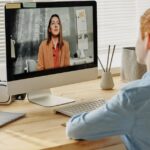 Guide Pratique : Utiliser un iMac Comme Écran pour un PC Windows découvrez comment utiliser votre imac comme moniteur pour améliorer votre espace de travail et profiter de son écran haute résolution. apprenez les étapes simples pour transformer votre imac en écran secondaire et maximiser votre productivité.