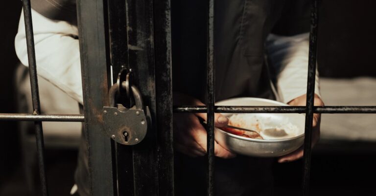 découvrez tout ce que vous devez savoir sur le jailbreak : ses avantages, ses risques et comment procéder en toute sécurité. libérez le potentiel de votre appareil et accédez à des fonctionnalités cachées tout en restant informé des meilleures pratiques.