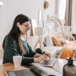 MacBook se charge mais ne s'allume pas : Découvrez 7 solutions efficaces découvrez le macbook, l'ordinateur portable emblématique d'apple alliant design élégant, performances puissantes et autonomie exceptionnelle. idéal pour les professionnels et les créatifs, il offre une expérience utilisateur fluide avec macos et une multitude d'applications. explorez le futur de la technologie avec le macbook.