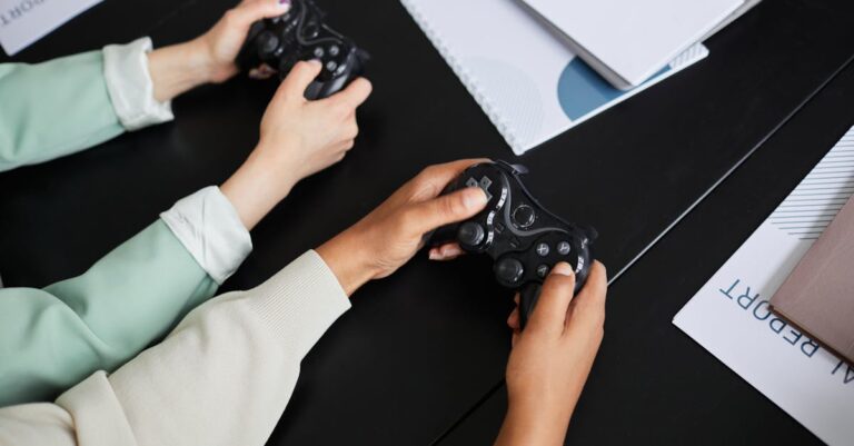 découvrez notre sélection de jeux multijoueurs captivants, où vous pouvez vous amuser avec vos amis ou des joueurs du monde entier. que vous soyez fan de bataille royale, de jeux de société ou d'aventures collaboratives, trouvez le jeu parfait pour des heures de plaisir.