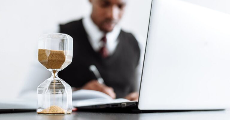 découvrez l'art de la prise de notes efficace avec nos conseils et techniques. améliorez votre concentration, organisez vos idées et boostez votre productivité grâce à des méthodes éprouvées et des outils innovants de note-taking.