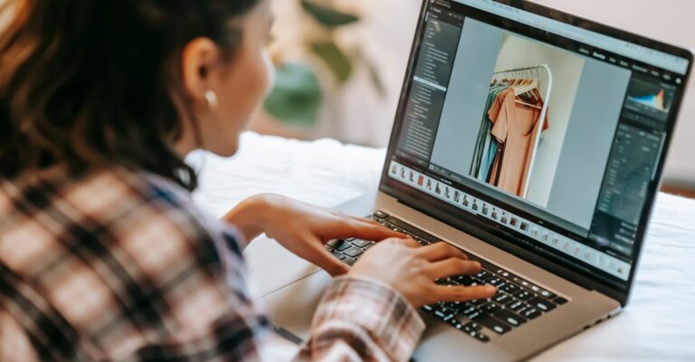 découvrez l'art de la retouche photo avec nos conseils et techniques pour améliorer vos images. apprenez à utiliser des logiciels professionnels pour sublimer vos photos et donner vie à votre créativité.
