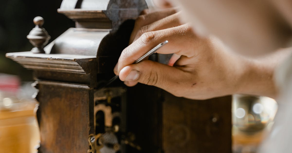 découvrez notre service de restauration qui vous aide à redonner vie à vos objets et meubles anciens. profitez d'une expertise artisanale pour restaurer l'éclat d'origine et raviver vos souvenirs.