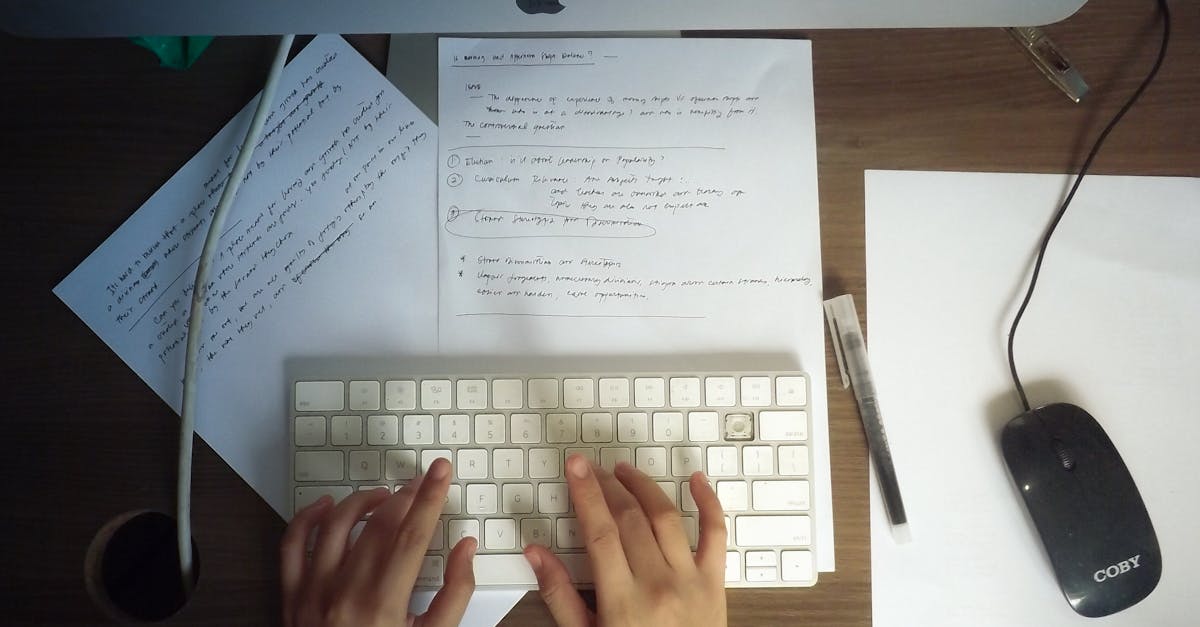 découvrez l'art de la supervision d'écran : optimisez votre efficacité au travail grâce à des outils de gestion performants et des méthodes innovantes pour une meilleure gestion des tâches et des projets.