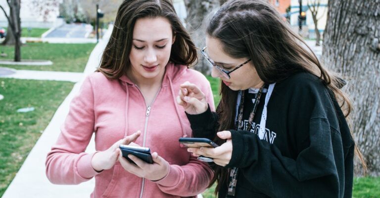 découvrez notre sélection de smartphones dernière génération, alliant performance, design innovant et fonctionnalités avancées pour répondre à tous vos besoins. restez connecté et profitez d'une expérience mobile inégalée.